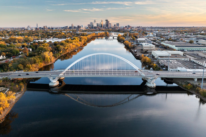 bridge in minneapolis, minnesota